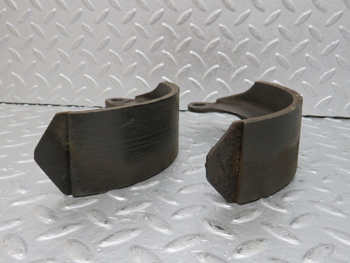 40503 Mercedes-Benz W110 230 Rear Brake Shoes 1104230808 1104230708