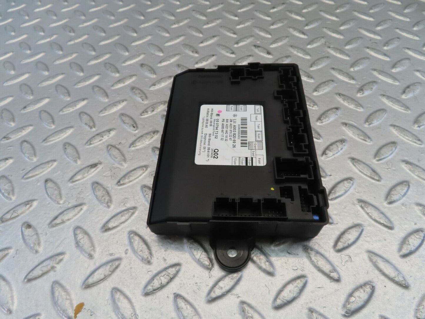 11083 Mercedes-Benz W221 S320 Rear Door Control Unit 2218702287