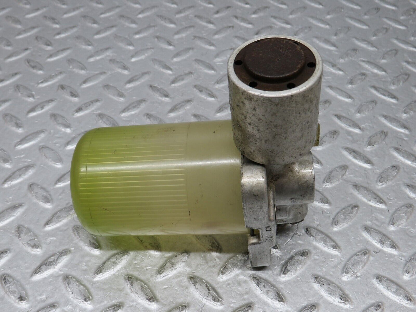 37329 Mercedes-Benz W109 300SEL Air Suspension Reservoir Bosch 0504001005