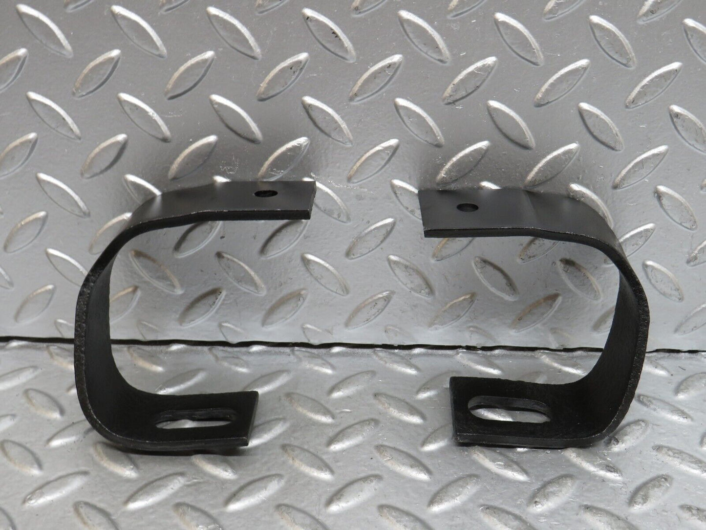 29672 Mercedes-Benz W123 230E Front Bumper Bracket
