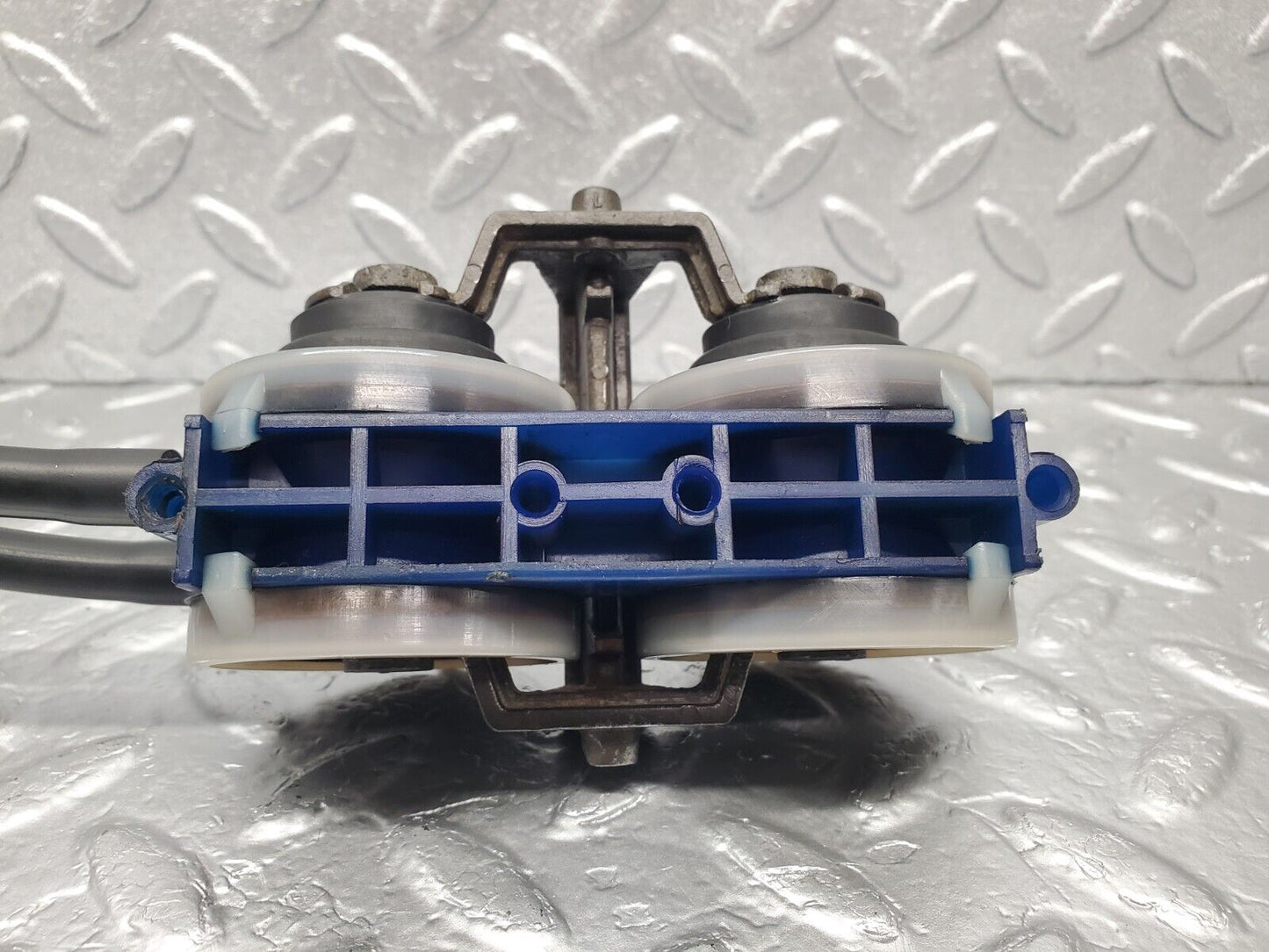 46425 Mercedes-Benz C123 280CE Coupe Door Lock Vacuum Actuator Left