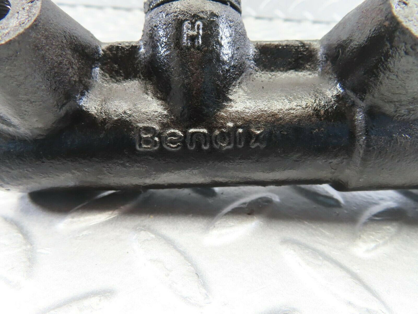 9901 Mercedes-Benz C123 230CE Coupe Brake Master Cylinder