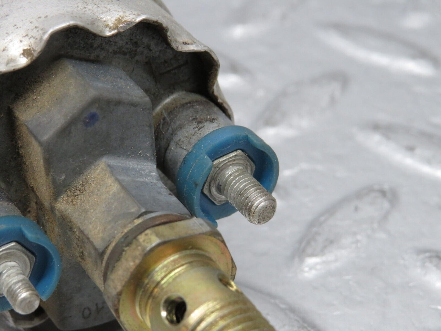 38584 Mercedes-Benz R129 280SL Coupe Fuel Pump Bosch 0580254950