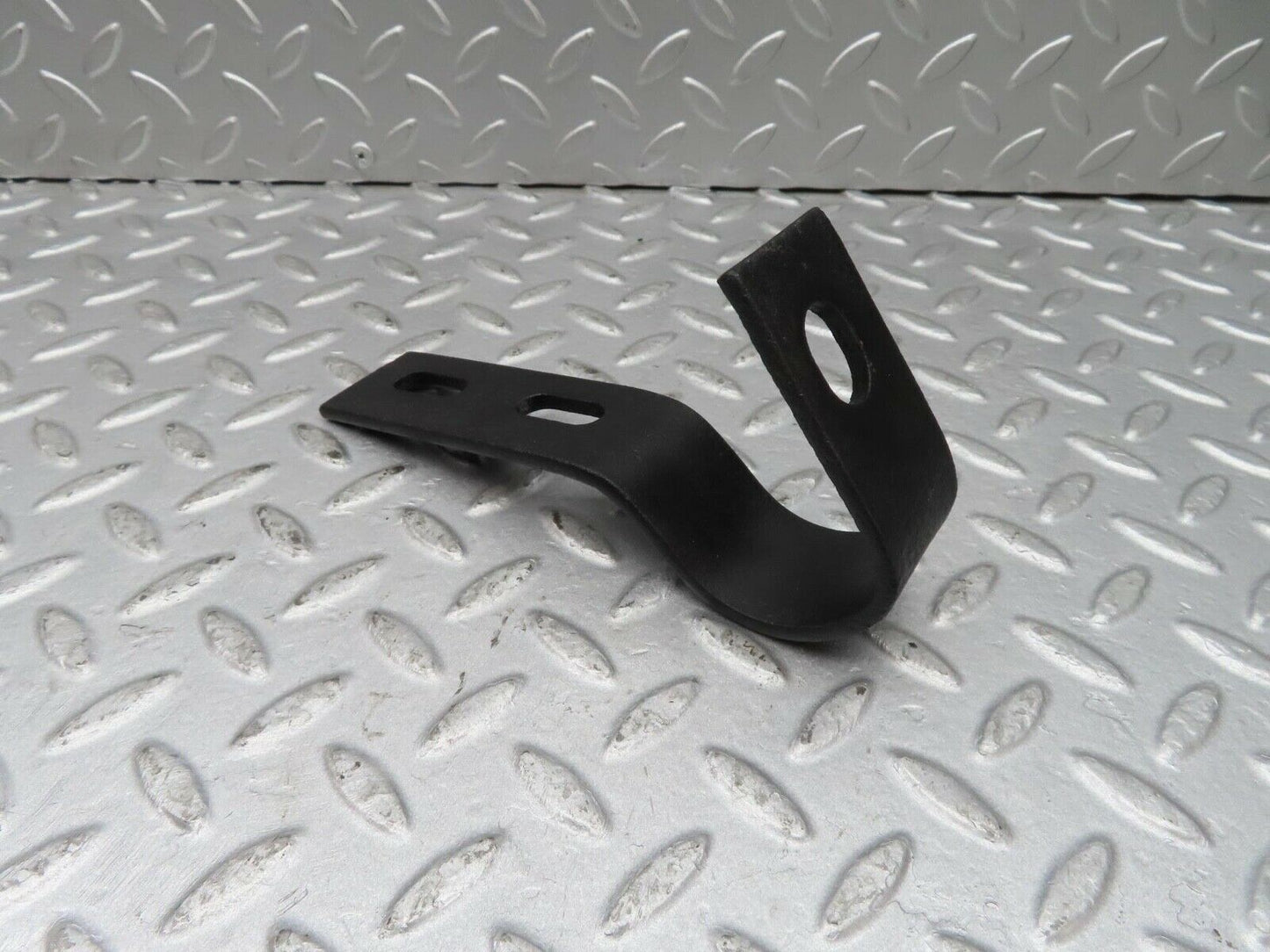 12280 Mercedes-Benz W108 280SE 3.5 Front Bumper Bracket
