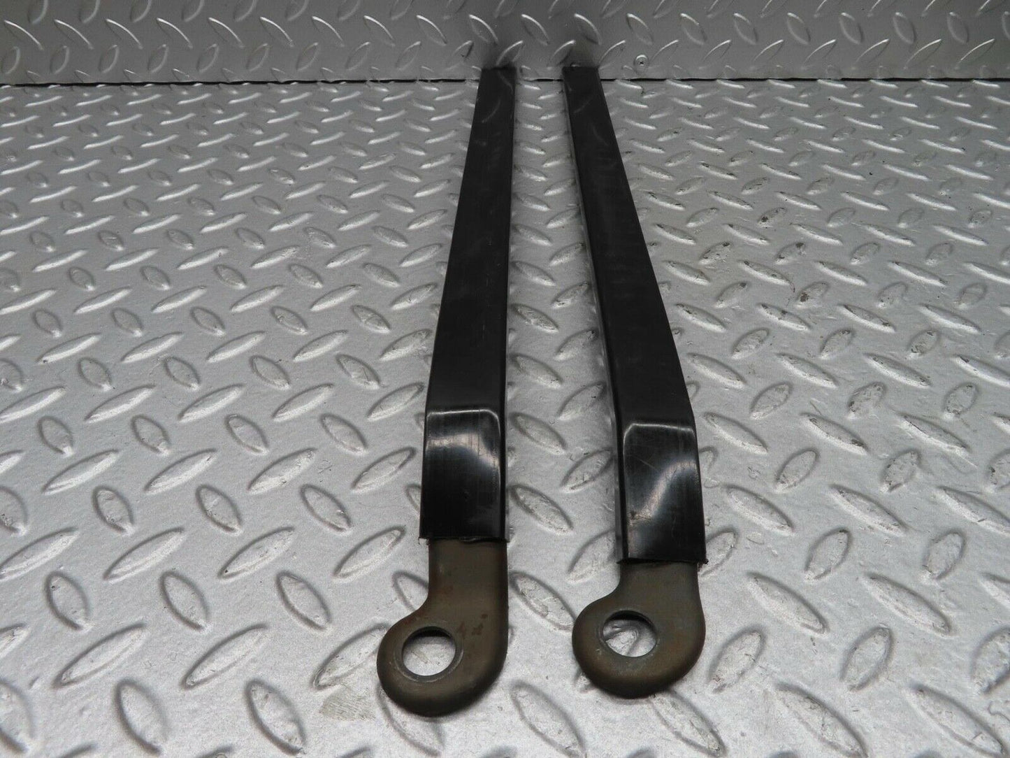 14424 Mercedes-Benz W116 350SE Seat Belt Runner Left Right