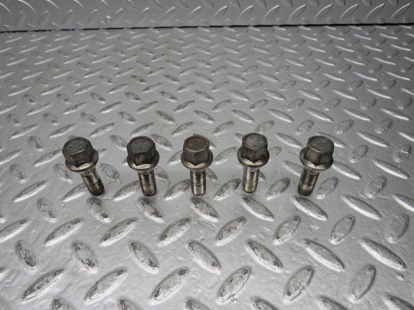 31864 Mercedes-Benz 5x Alloy Wheel Lug Bolt M12x1.5