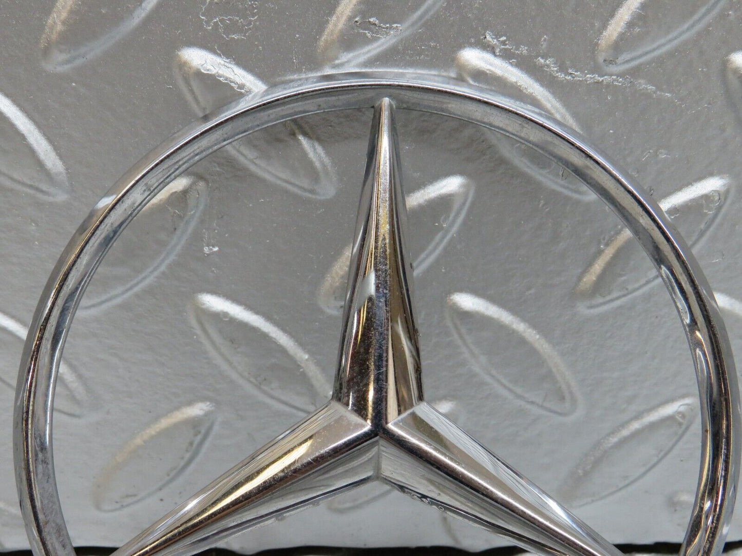 29474 Mercedes-Benz W124 230E Chrome Rear Emblem 2017580058