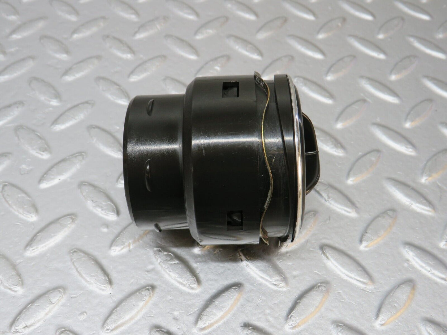 39822 Mercedes-Benz R107 350SL Dashboard Air Vent