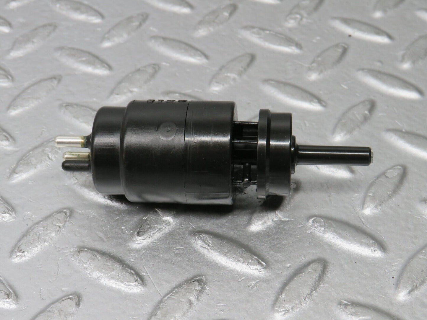 38393 Mercedes-Benz R129 280SL Coupe Windscreen Washer Pump Bosch 1248690621 0392040008