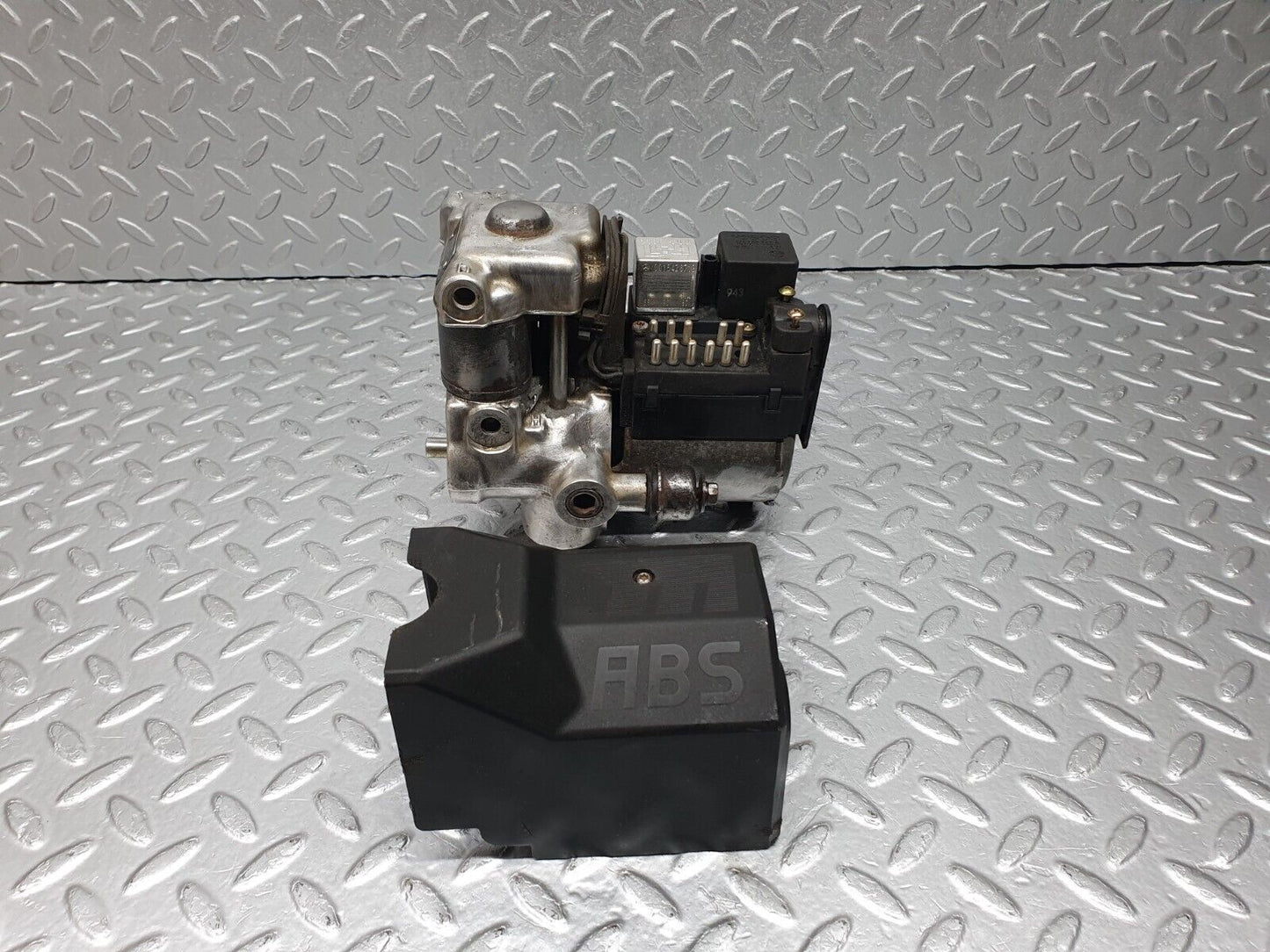 41158 Mercedes-Benz W126 300SE ABS Brake Pump Bosch 0265200043 0332002171 0015426719