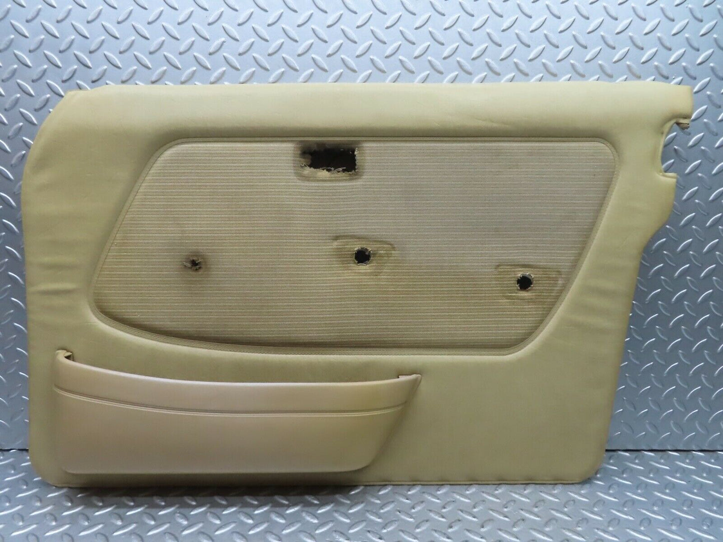 21124 Mercedes-Benz W123 230E Front Right Door Card Beige