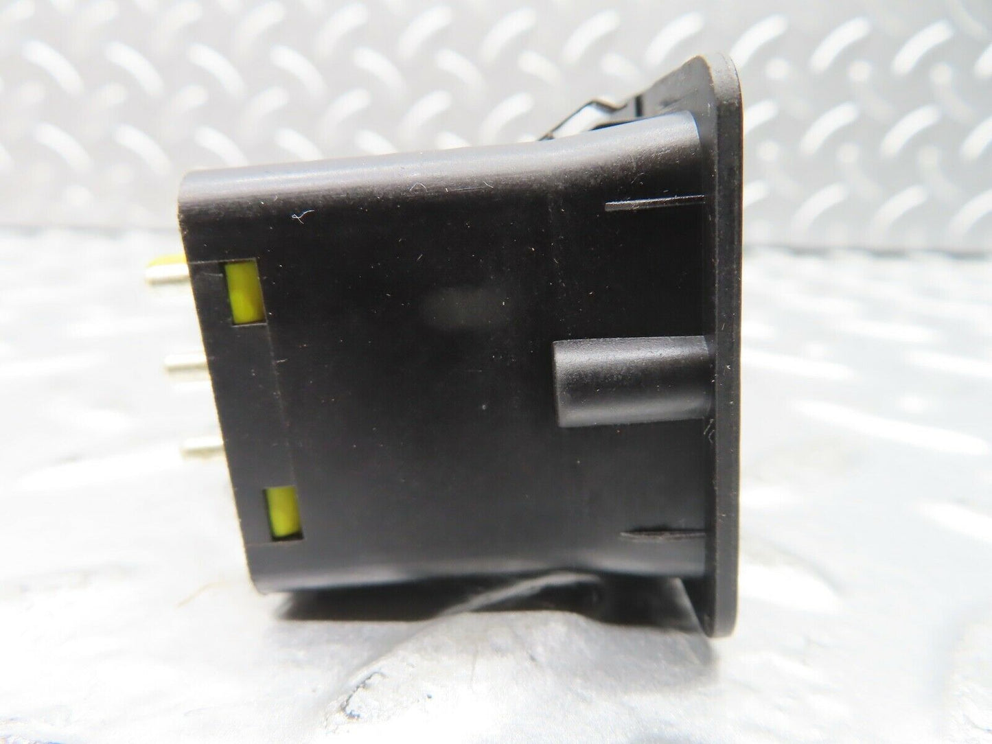 21155 Mercedes-Benz W123 230E Mirror Control Switch 2018200610