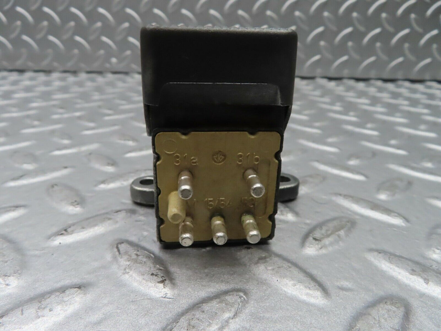 20274 Mercedes-Benz W114 280CE Coupe Windscreen Washer Switch