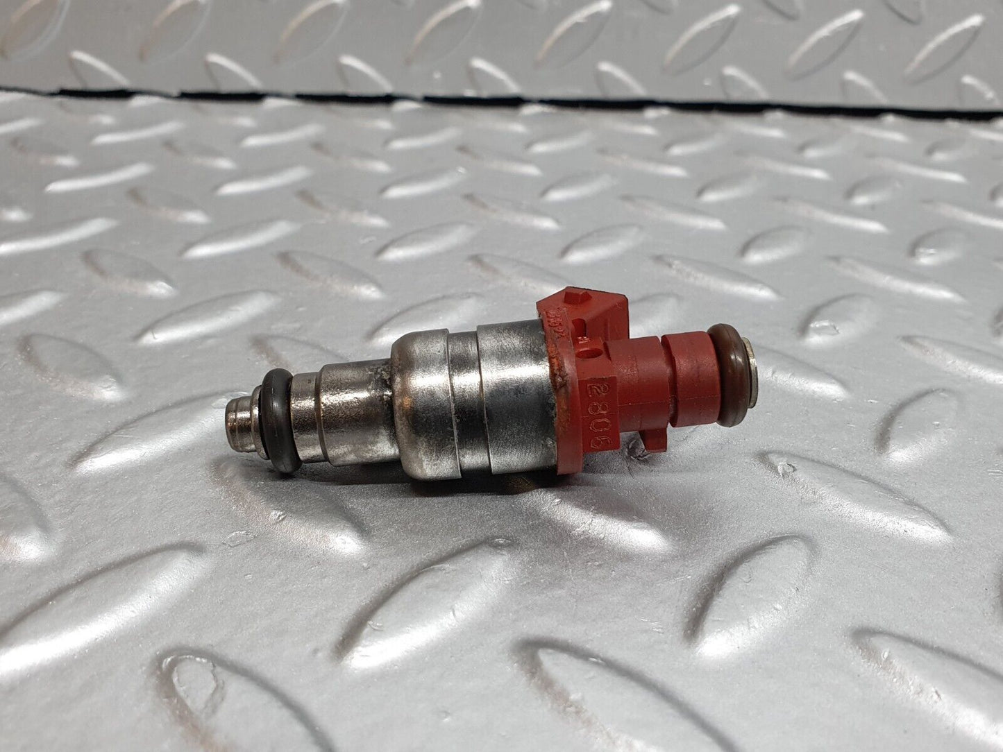 42057 Mercedes-Benz W202 C200 Fuel Injector Siemens 0000788523