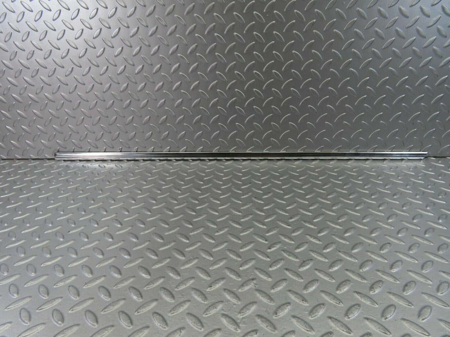 10816 Mercedes-Benz W123 230E Front Left Door Chrome Moulding Trim