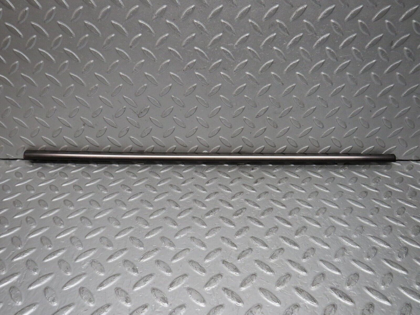37893 Mercedes-Benz A124 320E Cabriolet Rear Left Window Moulding Trim