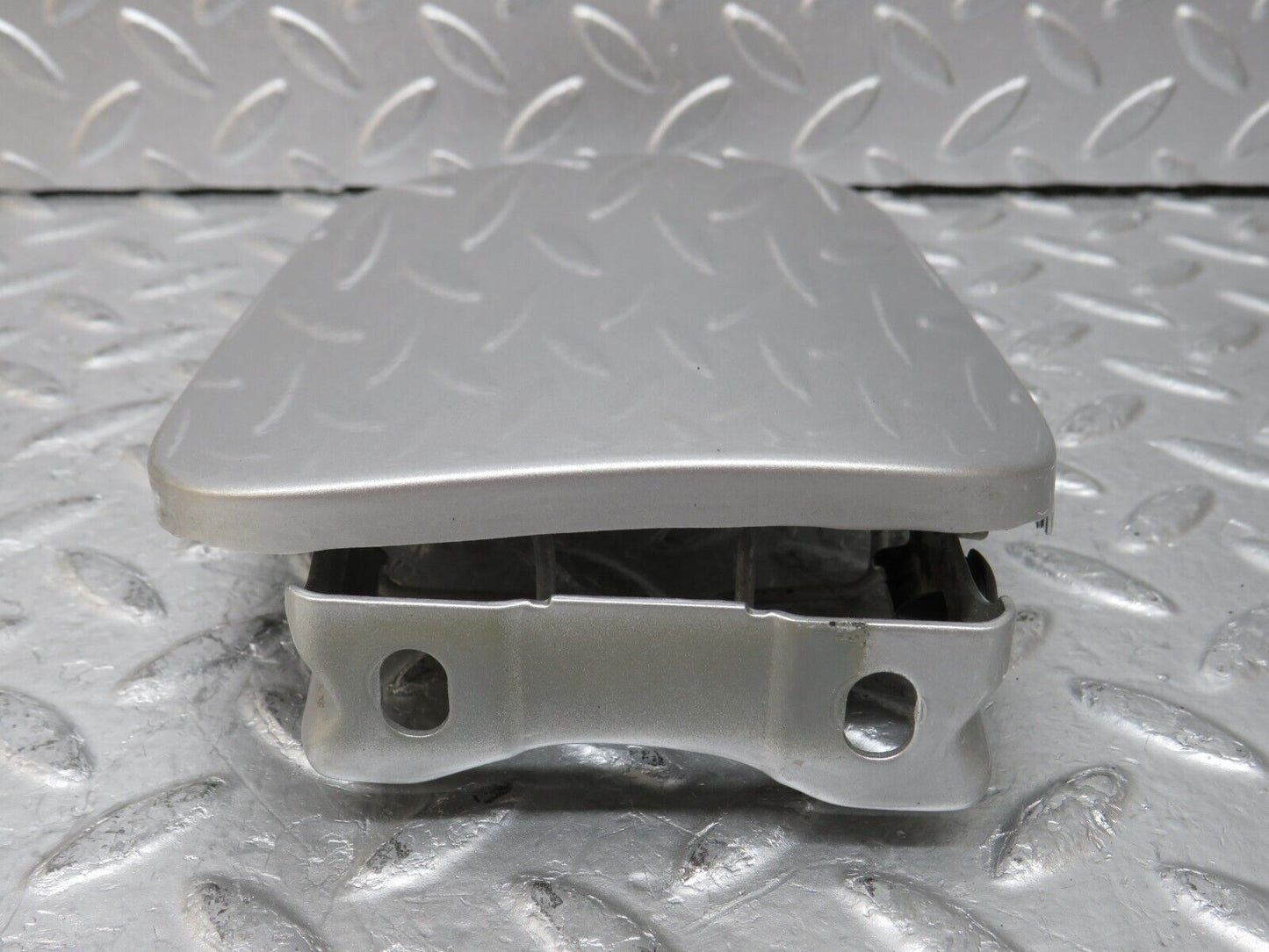 34912 Mercedes-Benz W210 320E Fuel Tank Flap Cap 2105841839