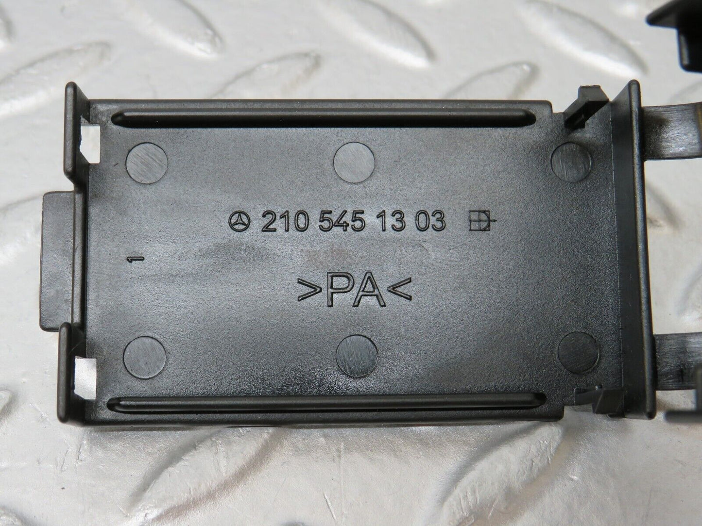 35073 Mercedes-Benz W210 320E Battery Positive Terminal Cover Lid 2105451303