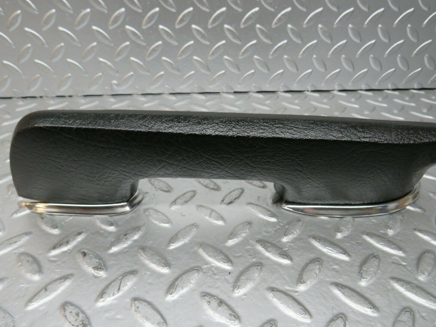 24531 Mercedes-Benz W108 Interior Door Handle Right Black