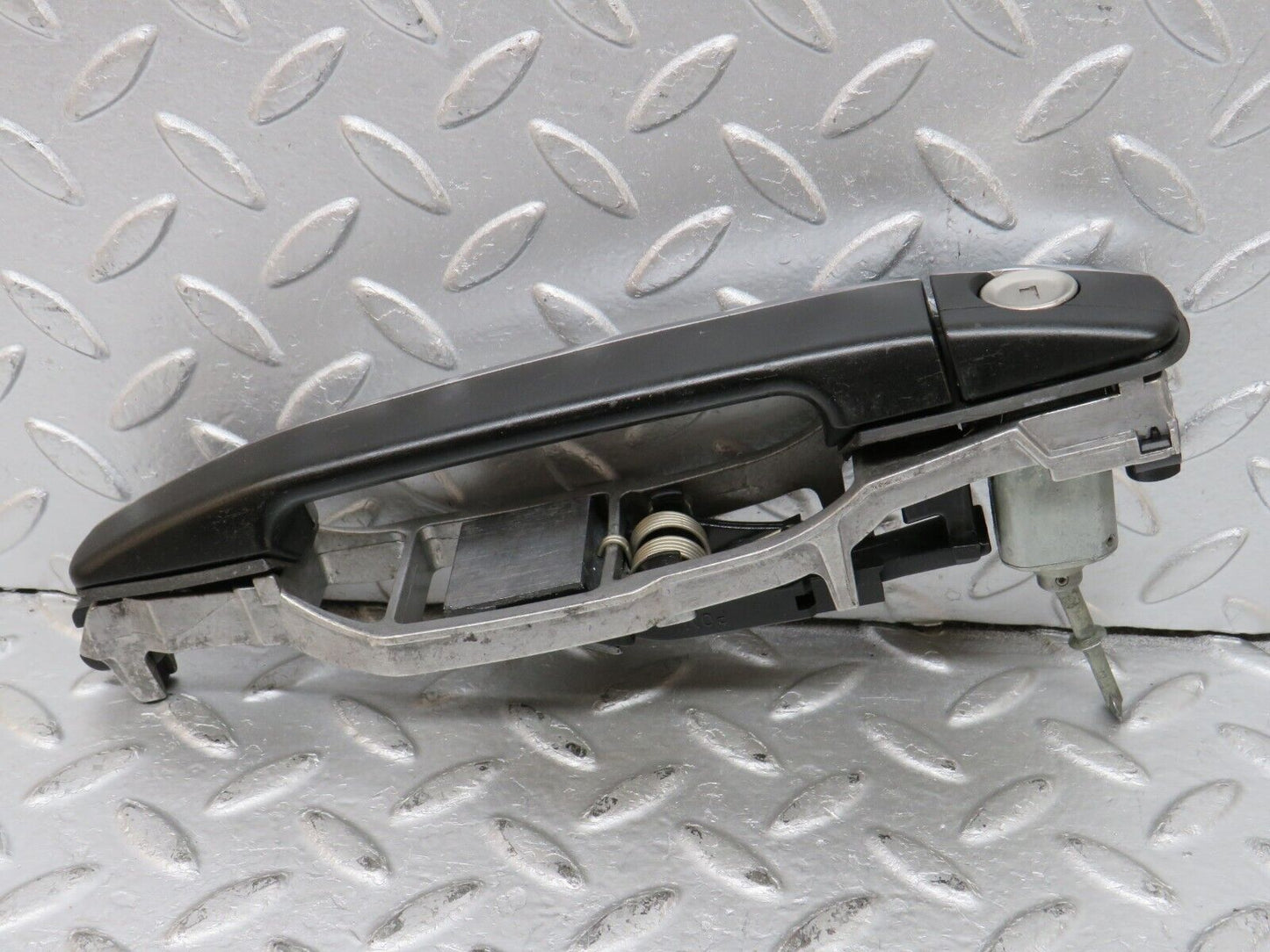 33419 Mercedes-Benz W202 C180 Front Left Exterior Door Handle No Key