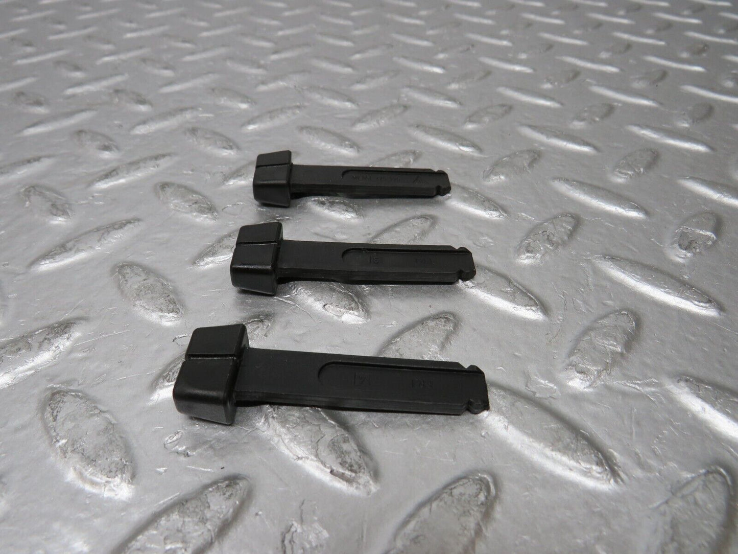 30025 Porsche 924 Heater Control Knob Set 94457235000