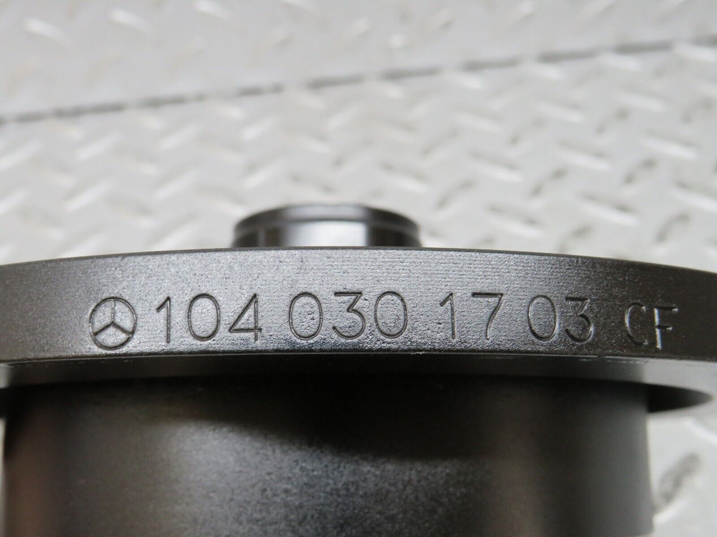 29020 Mercedes-Benz C124 320CE Crankshaft Vibration Damper Pulley 1040301703