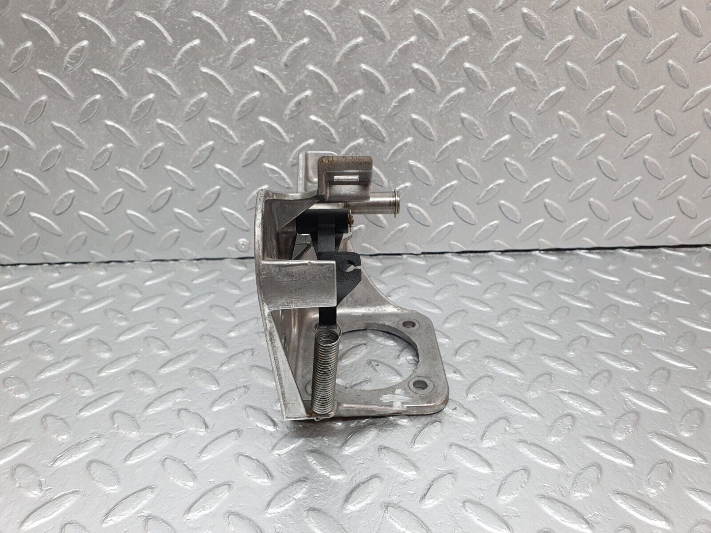 42200 Mercedes-Benz R129 320SL Coupe Brake Pedal Bracket 1242901019 1402921031