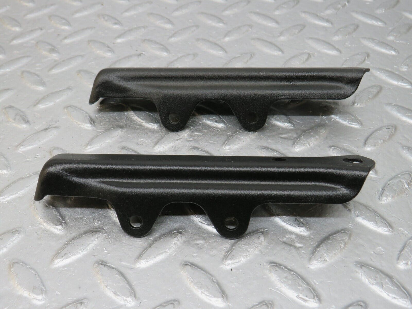 34675 Mercedes-Benz W124 260E Air Intake Manifold Bracket