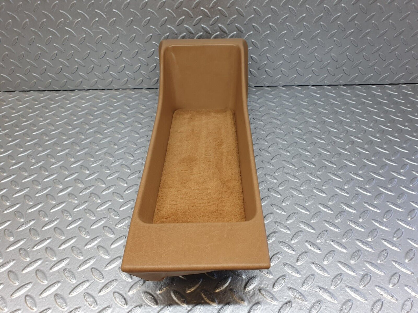 43784 Mercedes-Benz C126 380SEC Coupe Rear Centre Console 1268430707 1268430607