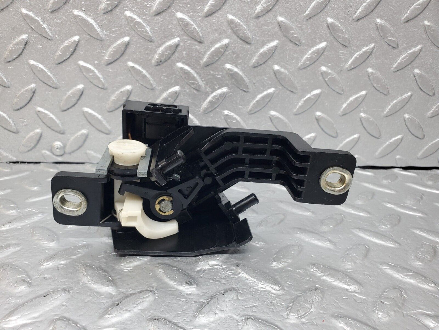 44994 Mercedes-Benz R129 300SL Coupe Trunk Lock With Key