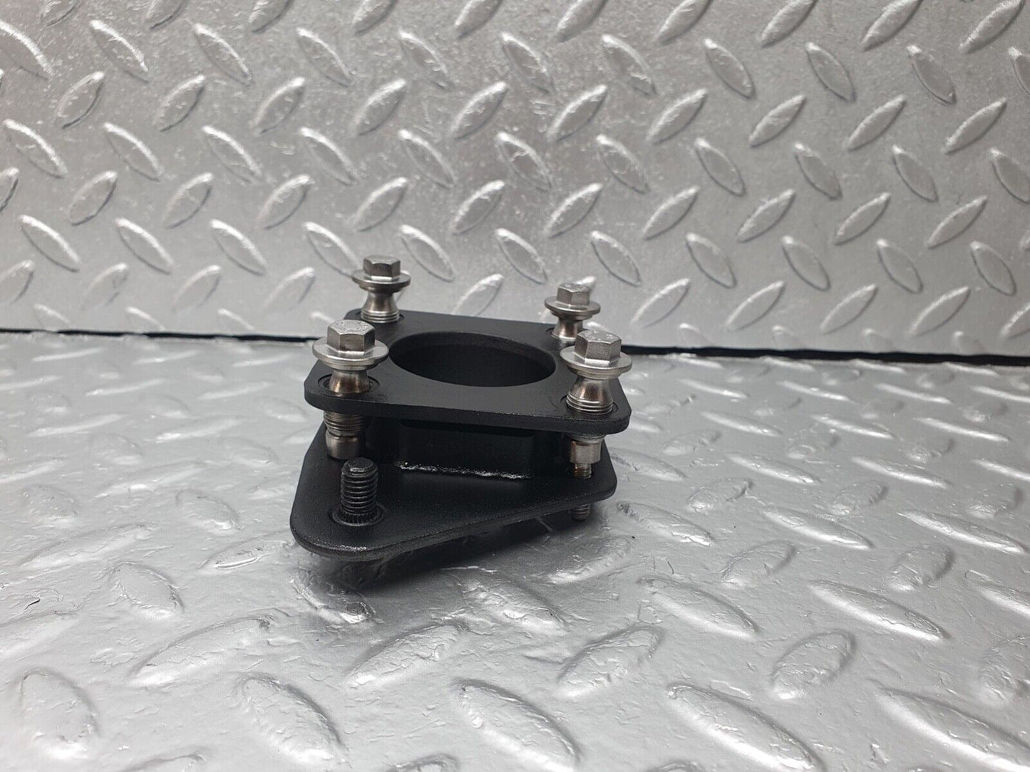 42982 Mercedes-Benz W201 190 Carburettor Mounting Flange 1020711368