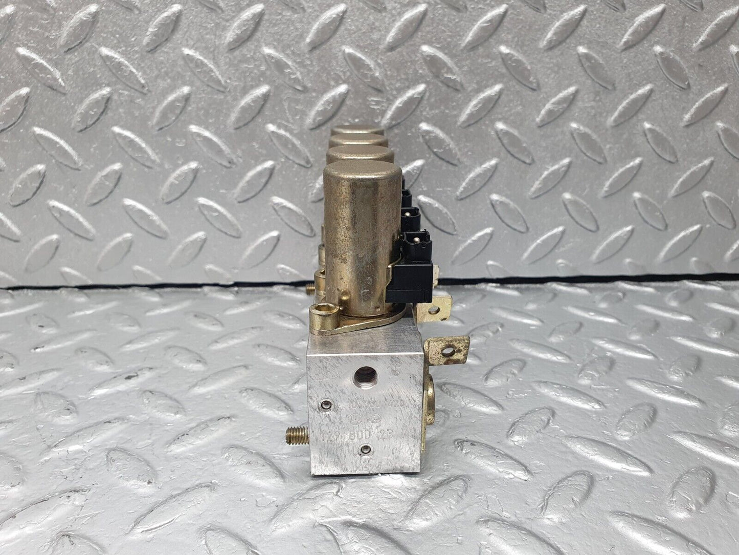 42481 Mercedes-Benz R129 320SL Coupe Roof Hydraulic Valve Left 1298002378