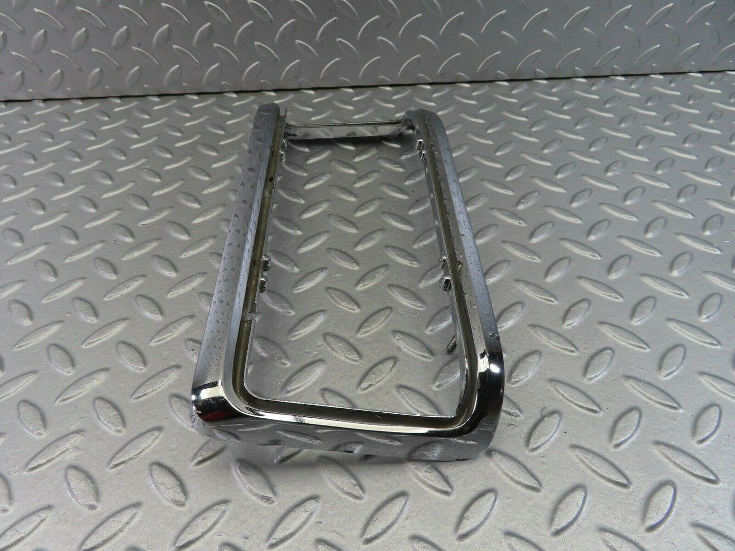 8836 Mercedes-Benz W115 Tail Light Chrome Frame Left