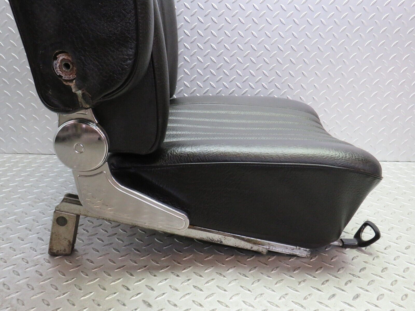 35884 Mercedes-Benz W108 Front Left Seat Black