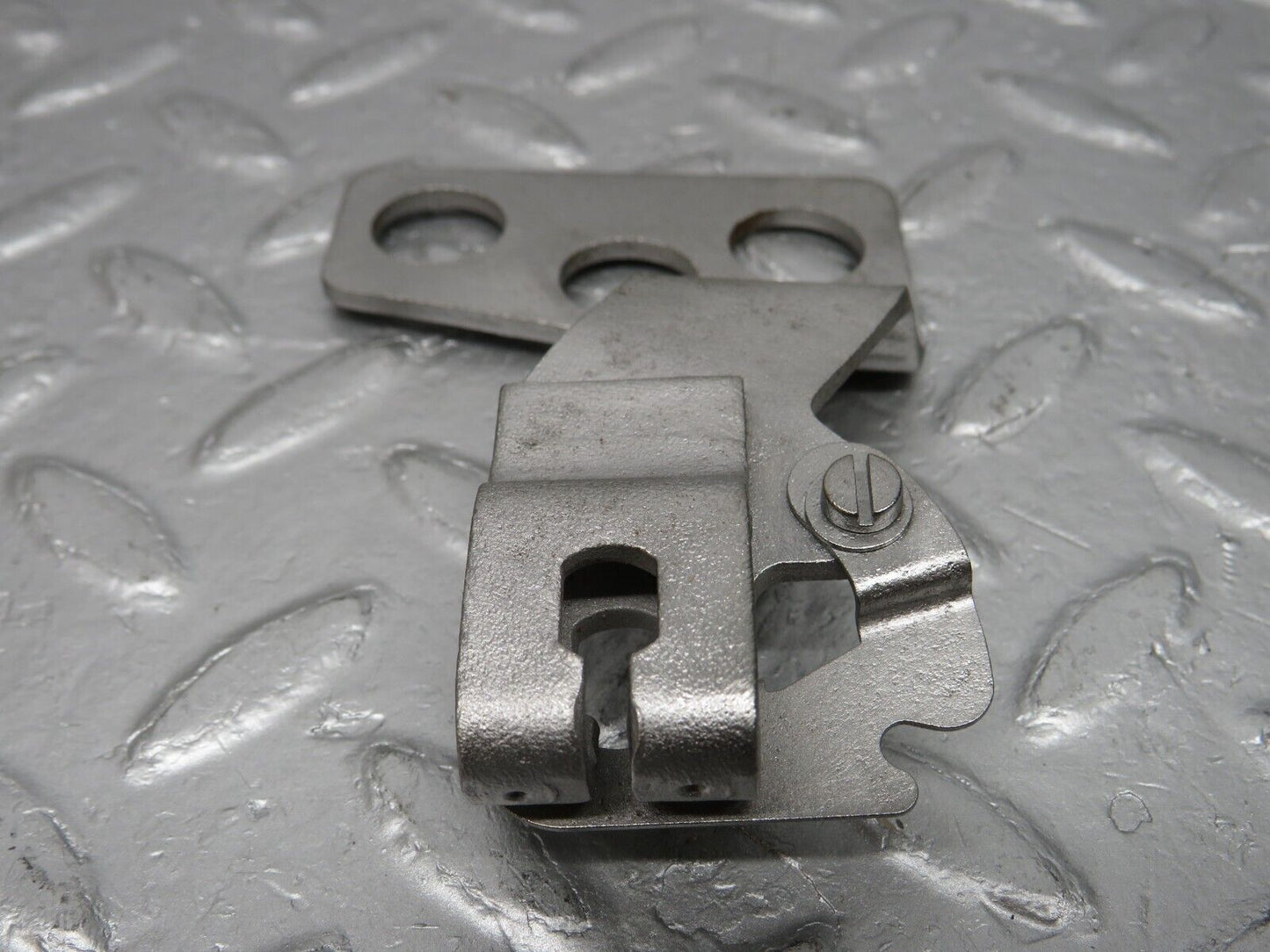 40167 Mercedes-Benz R107 350SL Automatic Gearbox Linkage Bracket