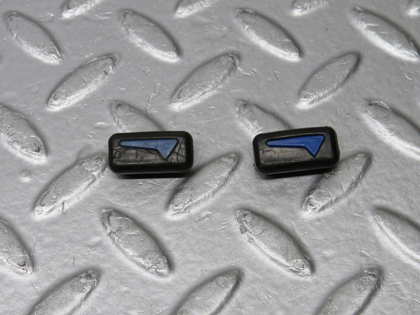 39238 Mercedes-Benz C114 280CE Coupe Heater Control Knob 2x