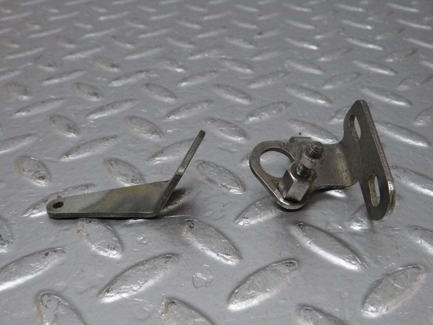 34191 Mercedes-Benz W124 260E Accelerator Cable Bracket Holder