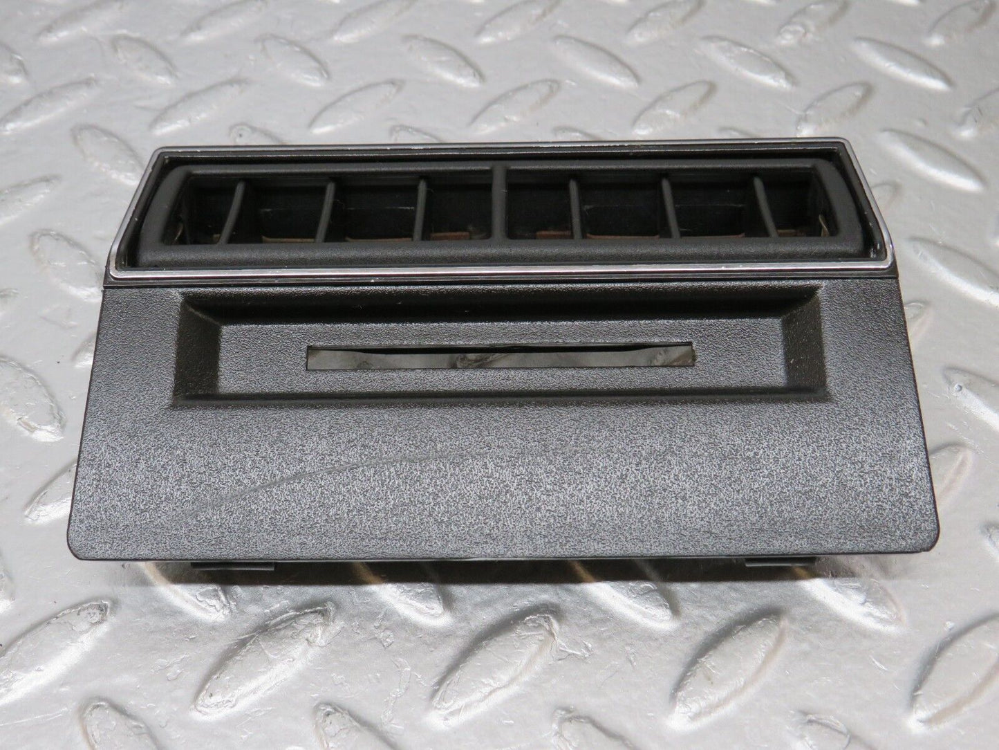 34339 Mercedes-Benz C126 380SEC Coupe Centre Console Air Vent 1268300013