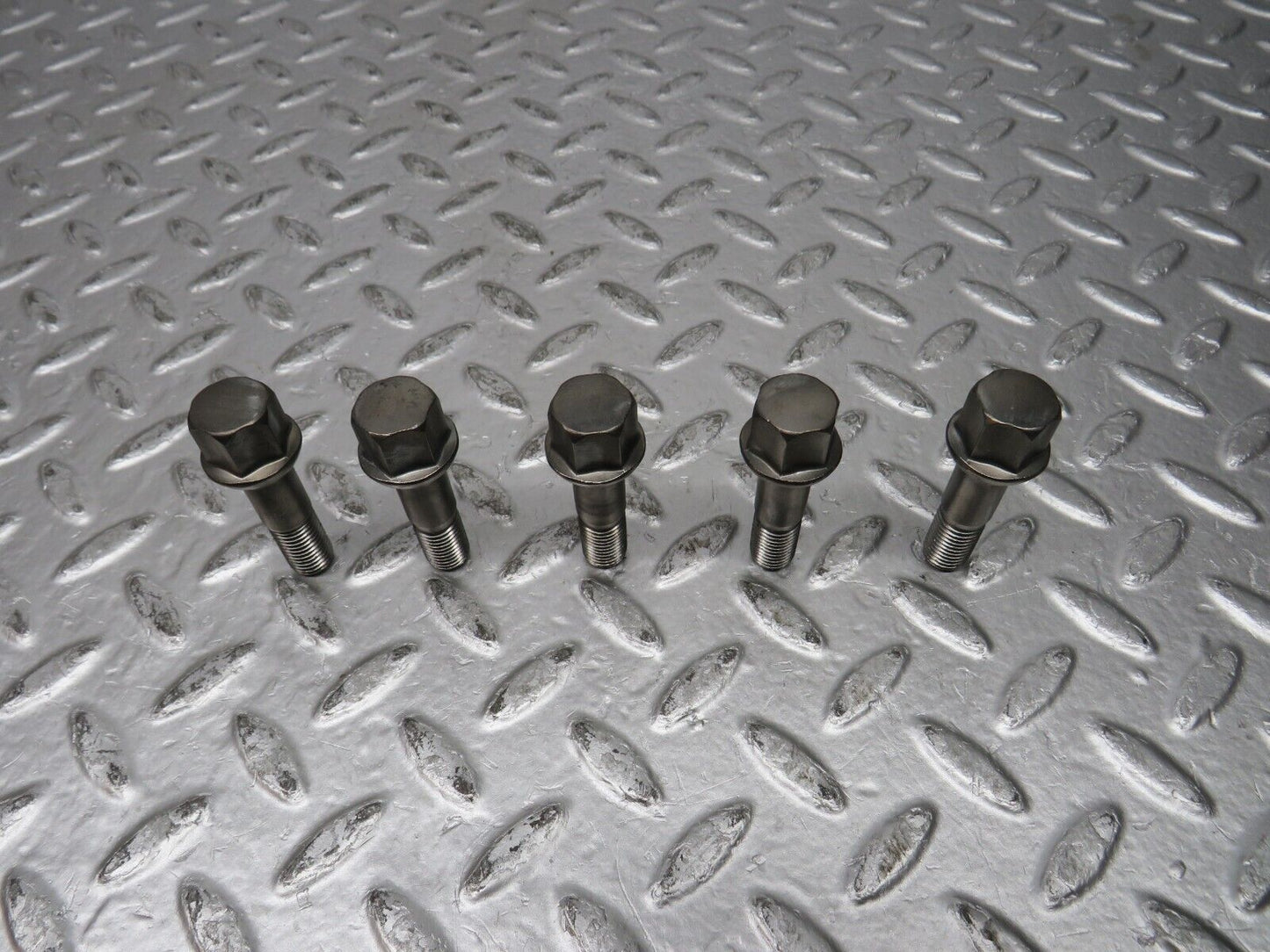 31866 Mercedes-Benz 5x Alloy Wheel Lug Bolt M12x1.5
