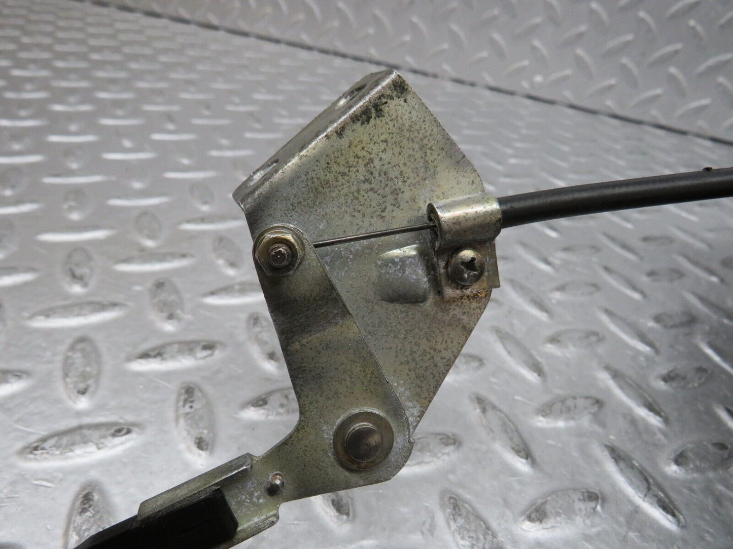 37431 Mercedes-Benz W109 300SEL Air Vent Control Right Side 1088301245