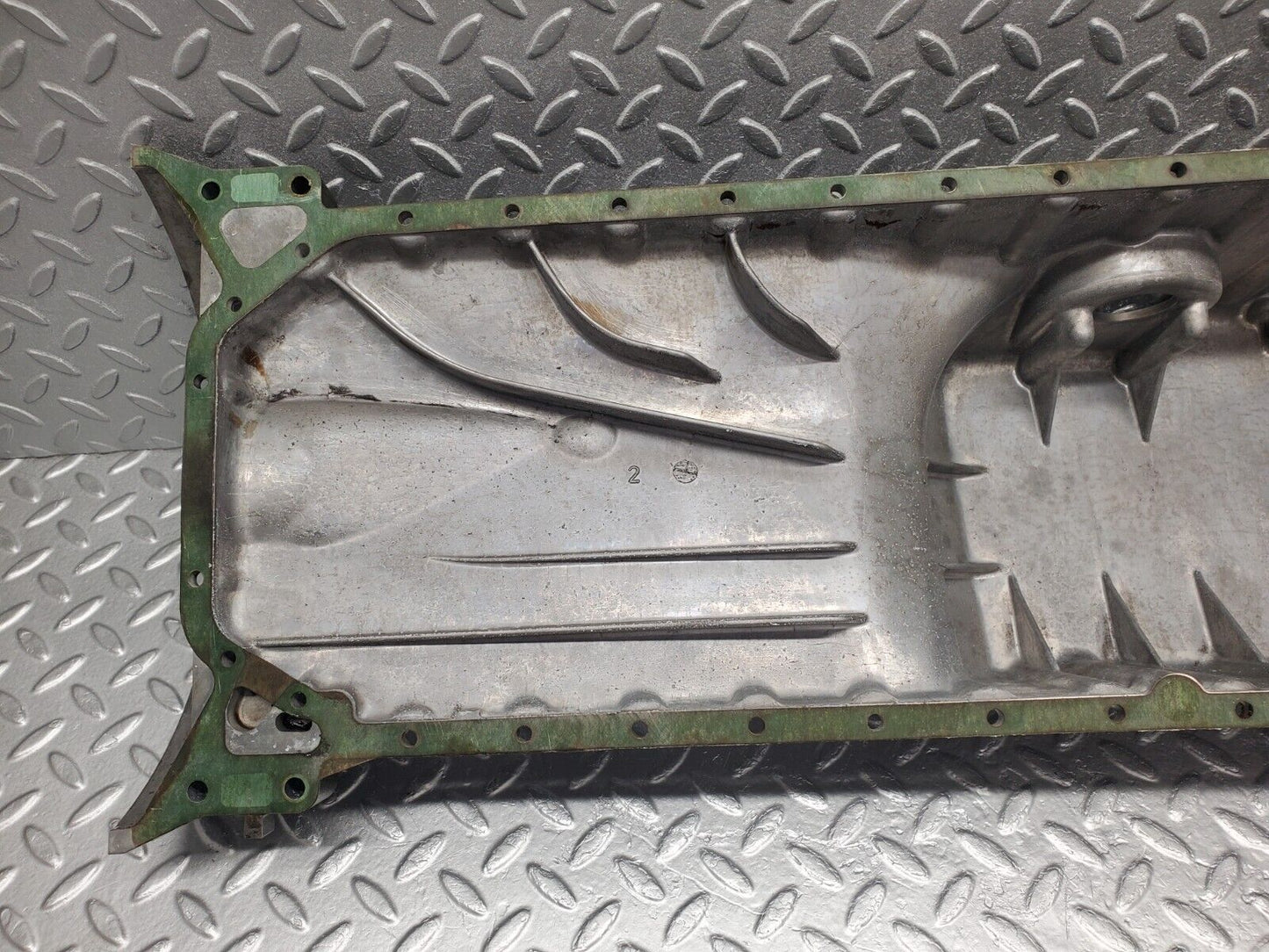 46231 Mercedes-Benz W124 280E Oil Pan Oil Sump 1040141202