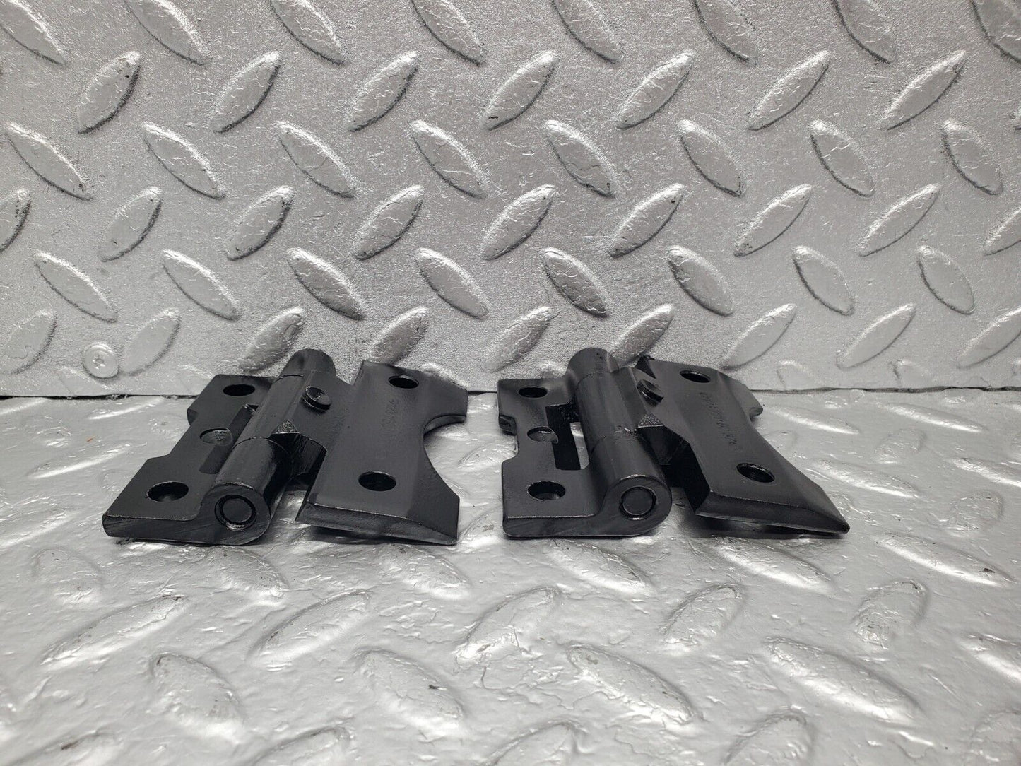46570 Mercedes-Benz C123 280CE Coupe Door Hinge Pair Right Side 1237200037