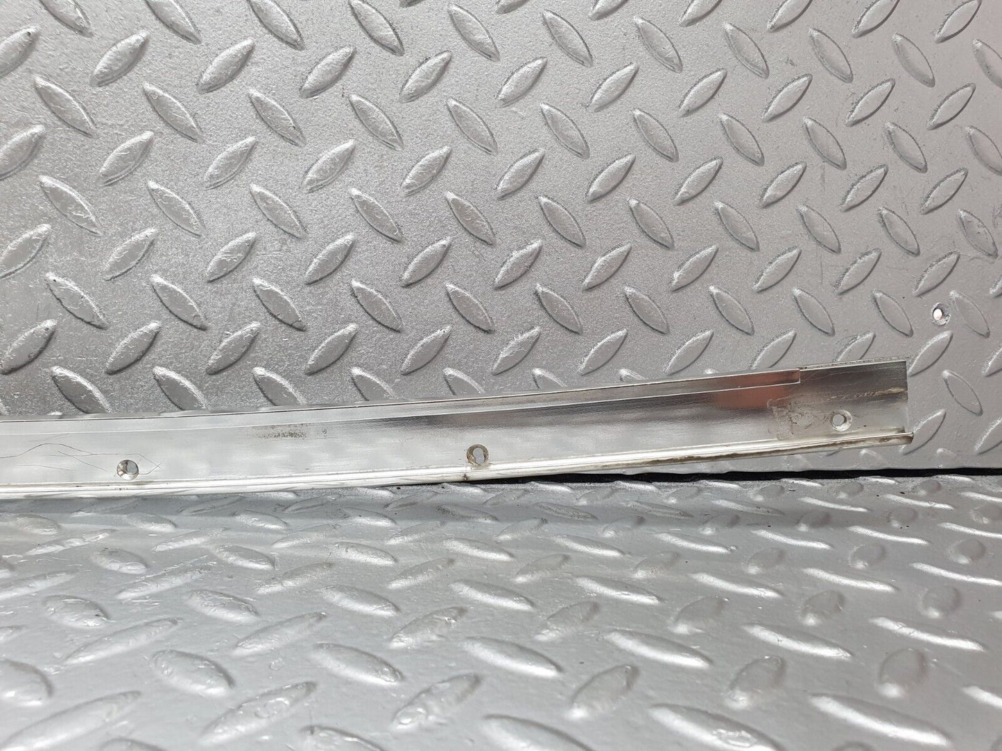 44201 Mercedes-Benz C123 230CE Coupe Chrome Roof Trim Cladding Left Side