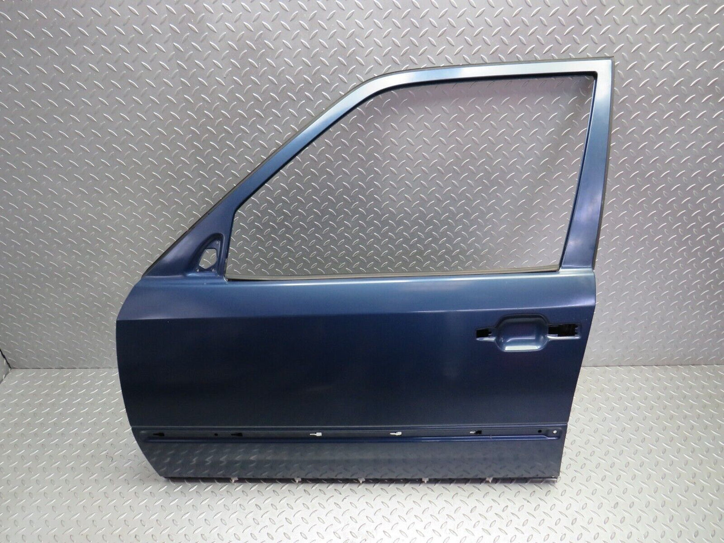 31416 Mercedes-Benz S124 220TE Wagon Front Left Door