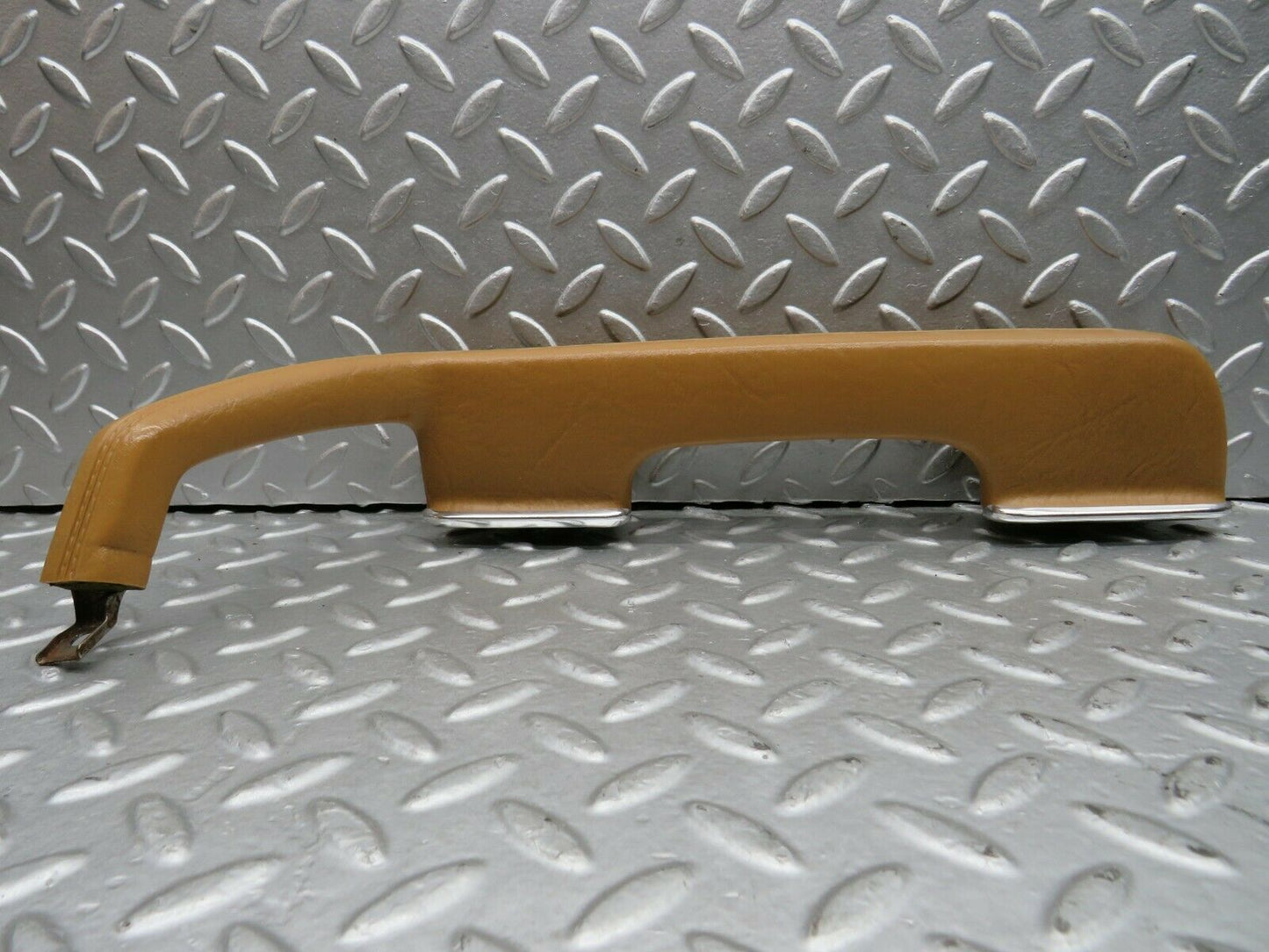 21967 Mercedes-Benz S123 280TE Left Interior Door Handle Palomino 1239701701