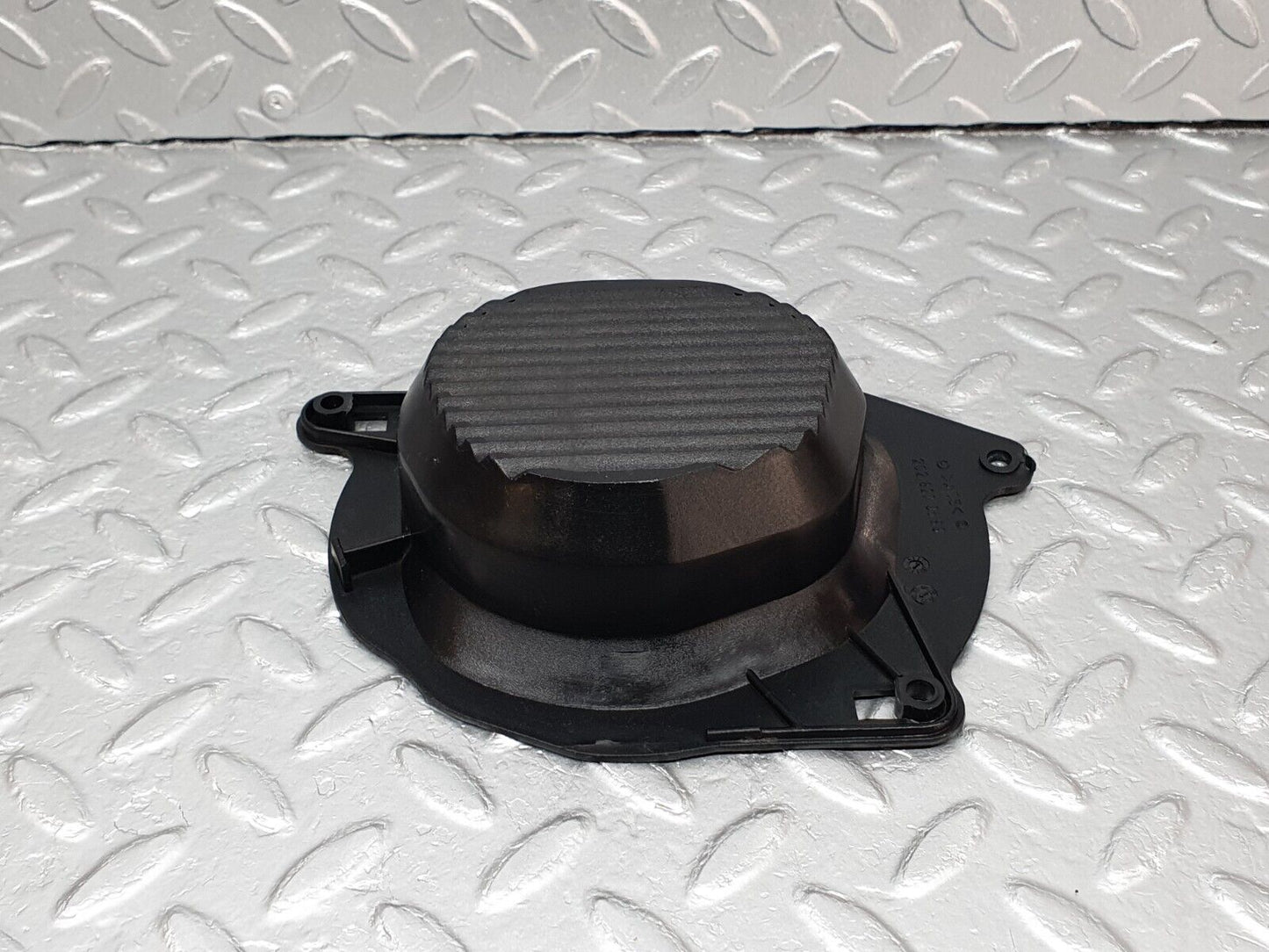 41745 Mercedes-Benz W202 C200 Front Left Door Speaker Cover 2028270583