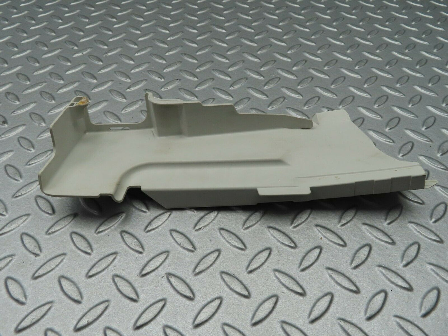 5289 Mercedes-Benz W124 230E Lock Cover Front Right 1247231408