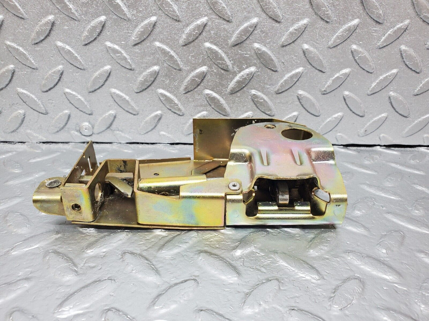 45638 Mercedes-Benz W126 420SE Trunk Lock