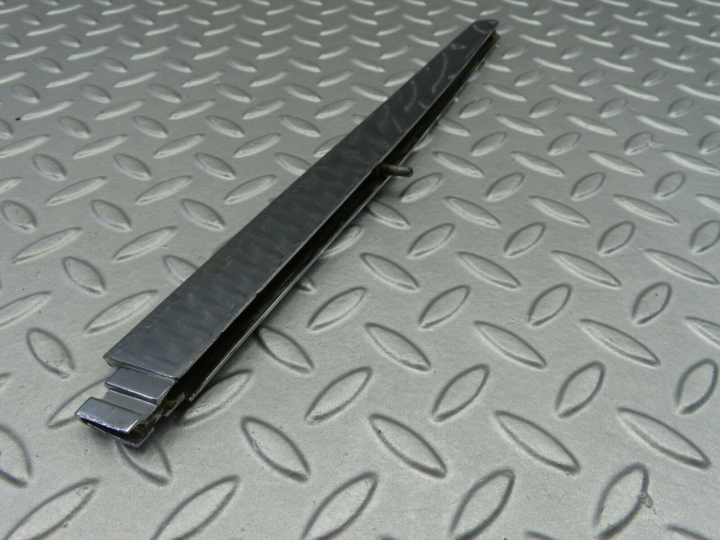 6877 Mercedes-Benz C107 350SLC Coupe Trunk Chrome Handle Moulding Right 1076901480