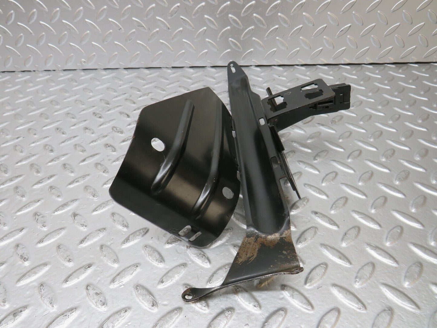 26281 Mercedes-Benz W116 450SE Relay Bracket